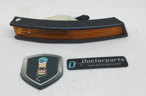 2006-2011 VOLKSWAGEN PASSAT B6 FRONT RIGHT TURN SIGNAL LIGHT LAMP 3C0807718A