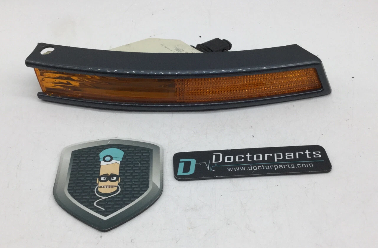 2006-2011 VOLKSWAGEN PASSAT B6 FRONT RIGHT TURN SIGNAL LIGHT LAMP 3C0807718A