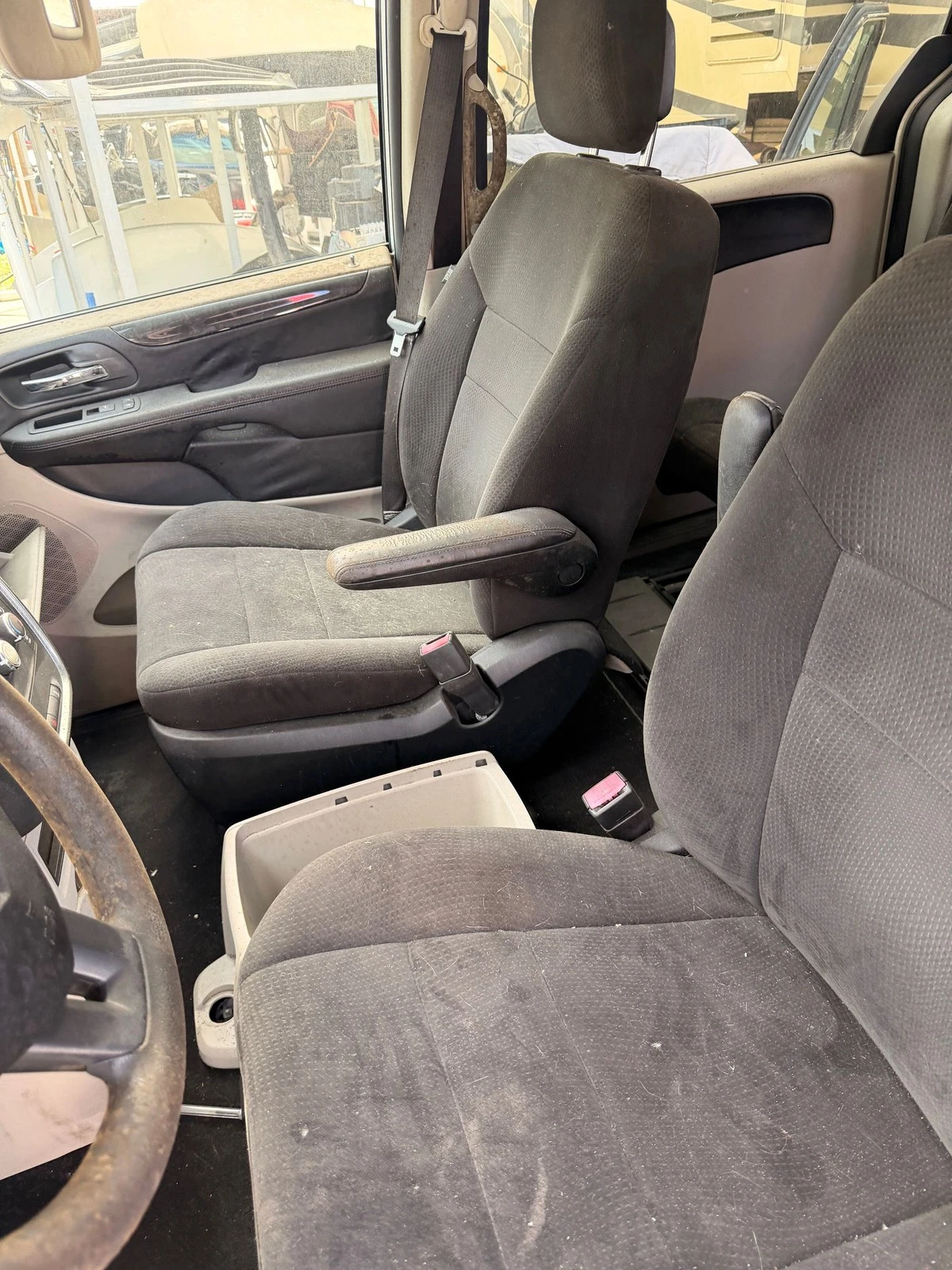2008-2013 DODGE GRAND CARAVAN REAR RIGHT QUARTER PANEL - Image 10
