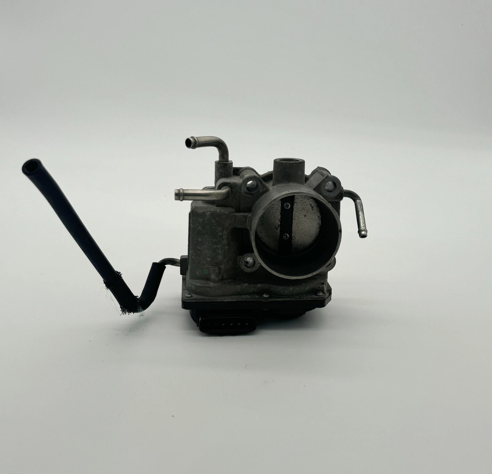 2003 - 2005 TOYOTA RAV4 HIGHLANDER CAMRY 2.4 Throttle Body OEM 220300H030 - Image 3