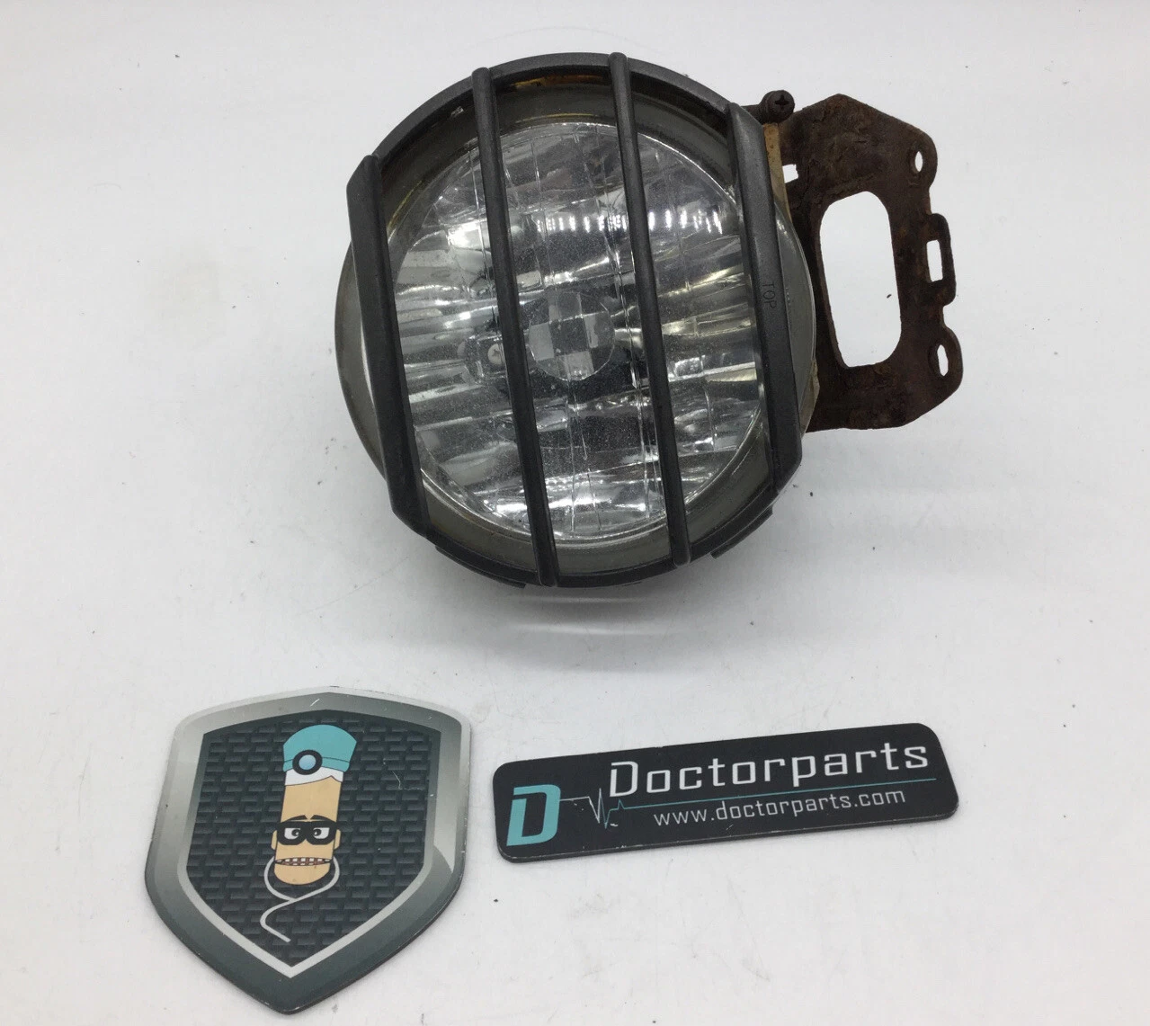 2005-2009 SUBARU OUTBACK RIGHT FRONT FOG LIGHT LAMP ASSEMBLY USED OEM