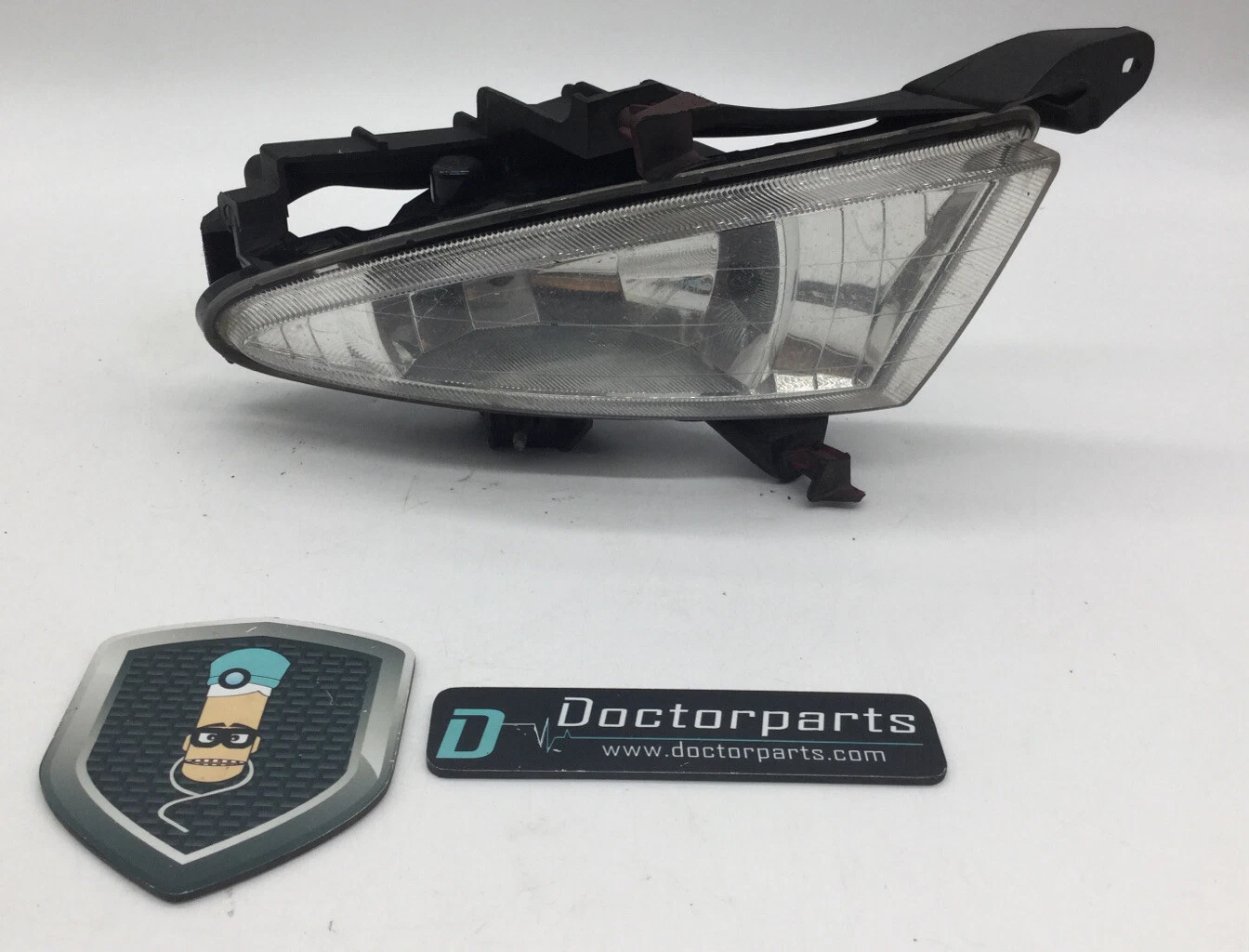 2007 - 2010 HYUNDAI ELANTRA HALOGEN FOG LIGHT RIGHT PASSENGER SIDE RH OEM USED
