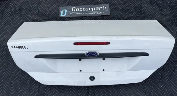 2002 - 2004 FORD FOCUS TAILGATE USED OEM LOCAL PICK UP OEM