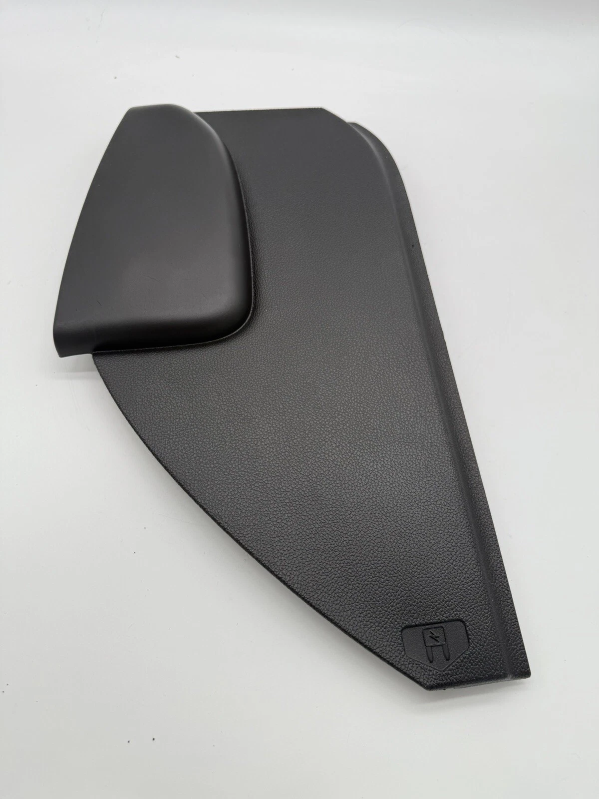 14-18 CHEVY SILVERADO TAHOE YUKON SIERRA DASH COVER DOOR RH OEM - Image 4