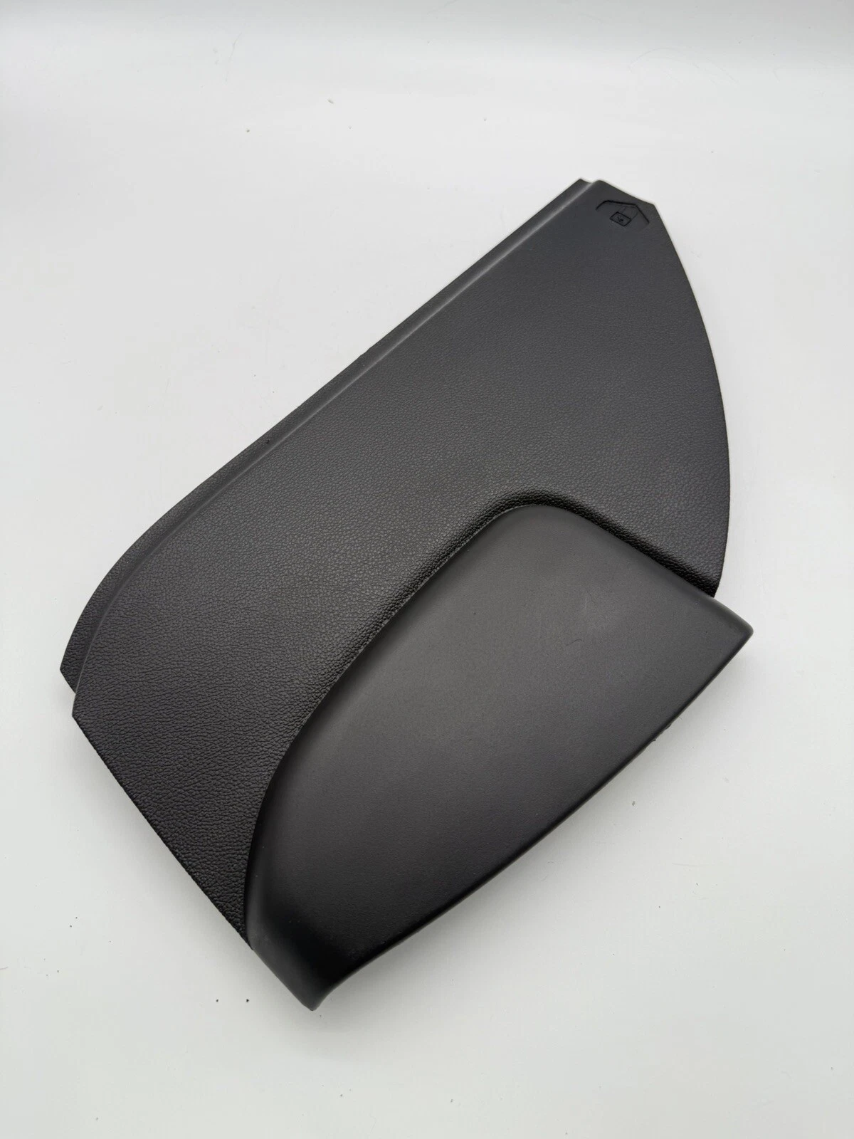 14-18 CHEVY SILVERADO TAHOE YUKON SIERRA DASH COVER DOOR RH OEM - Image 3