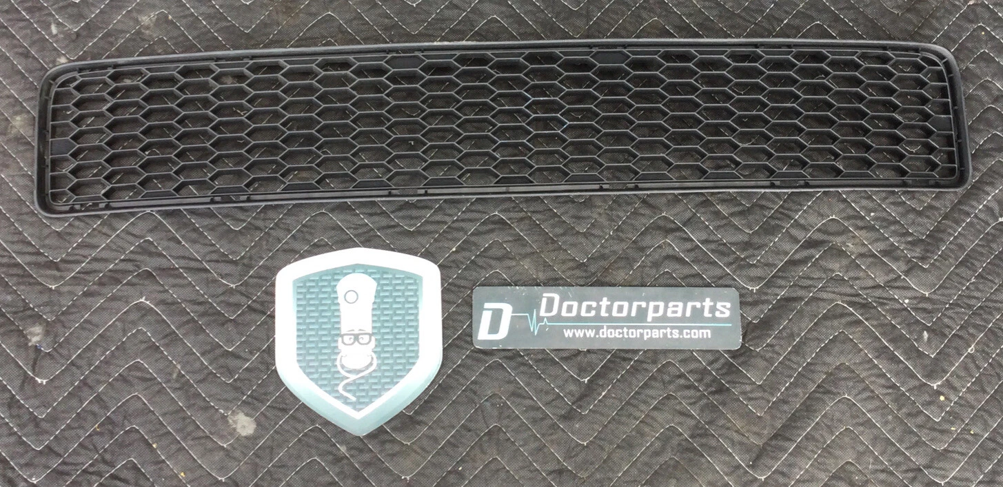 2005-2008 TOYOTA SCION LOWER RADIATOR GRILLE CENTER USED OEM LOCAL PICKUP