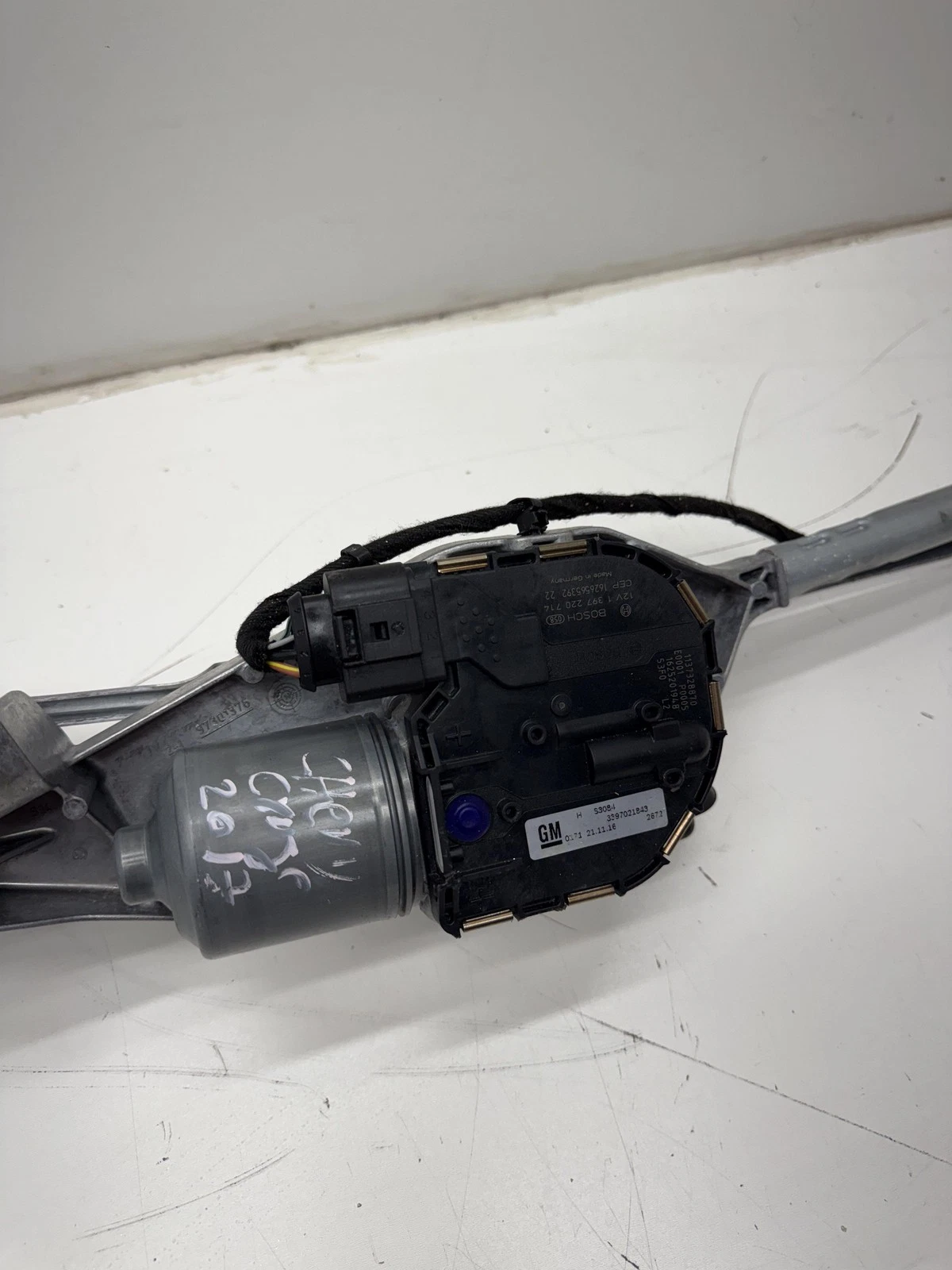 16-19 CHEVROLET CRUZE FRONT WINDSHIELD WIPER LINKAGE TRANSMISSION W/ MOTOR OEM - Image 7