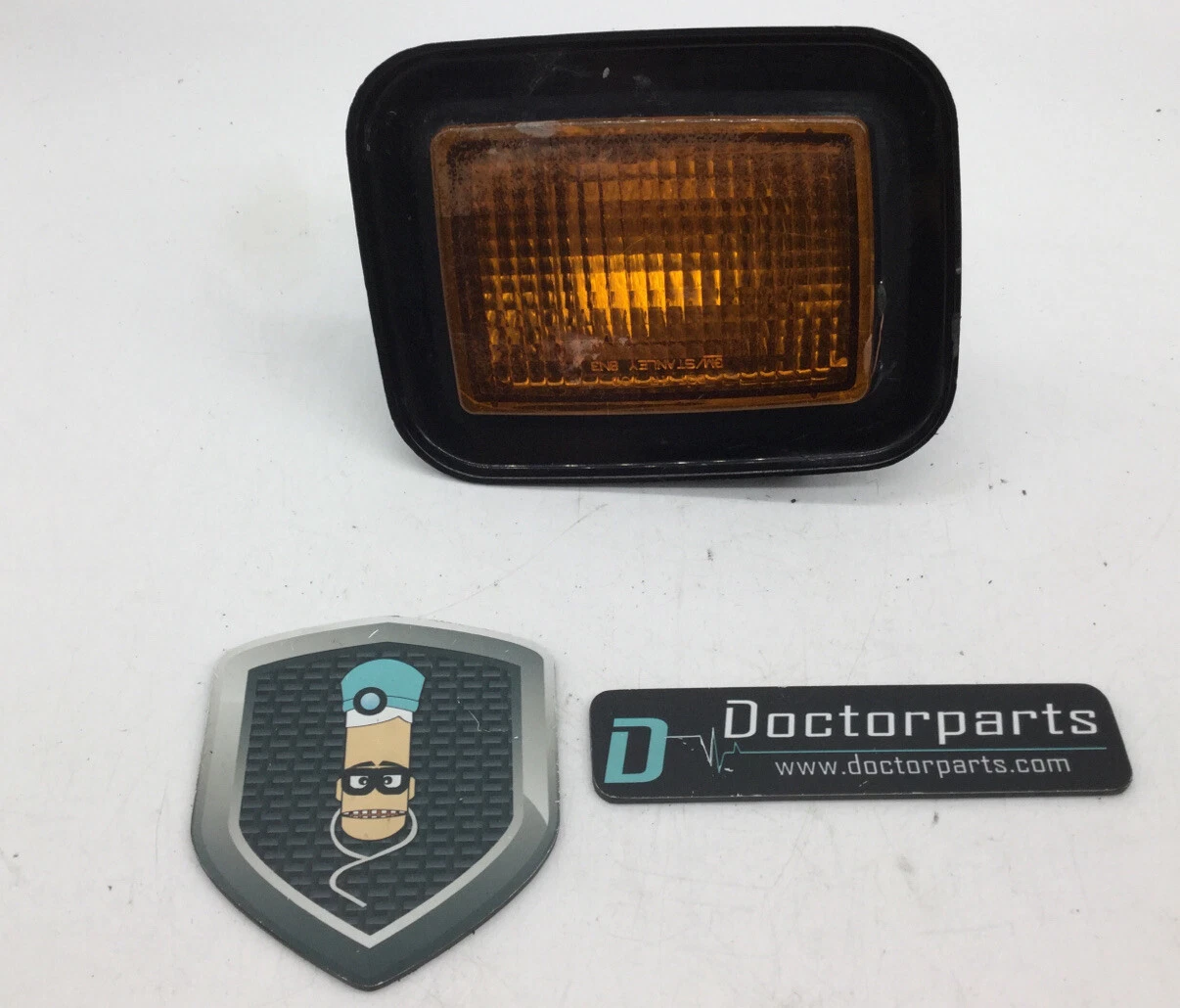 03 - 09 HUMMER H2 INDICATOR RIGHT TRAINERS SIGNAL LAMP LIGHT USED OEM PARK/TURN