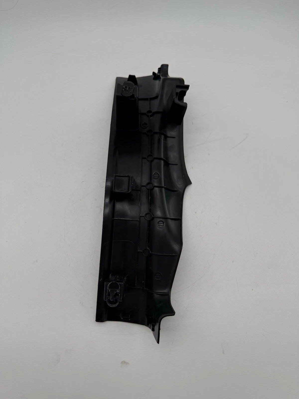 12-20 CHEVROLET SONIC Sill Scuff Plate Left Rear Door Floor Trim OEM 95932889 - Image 5