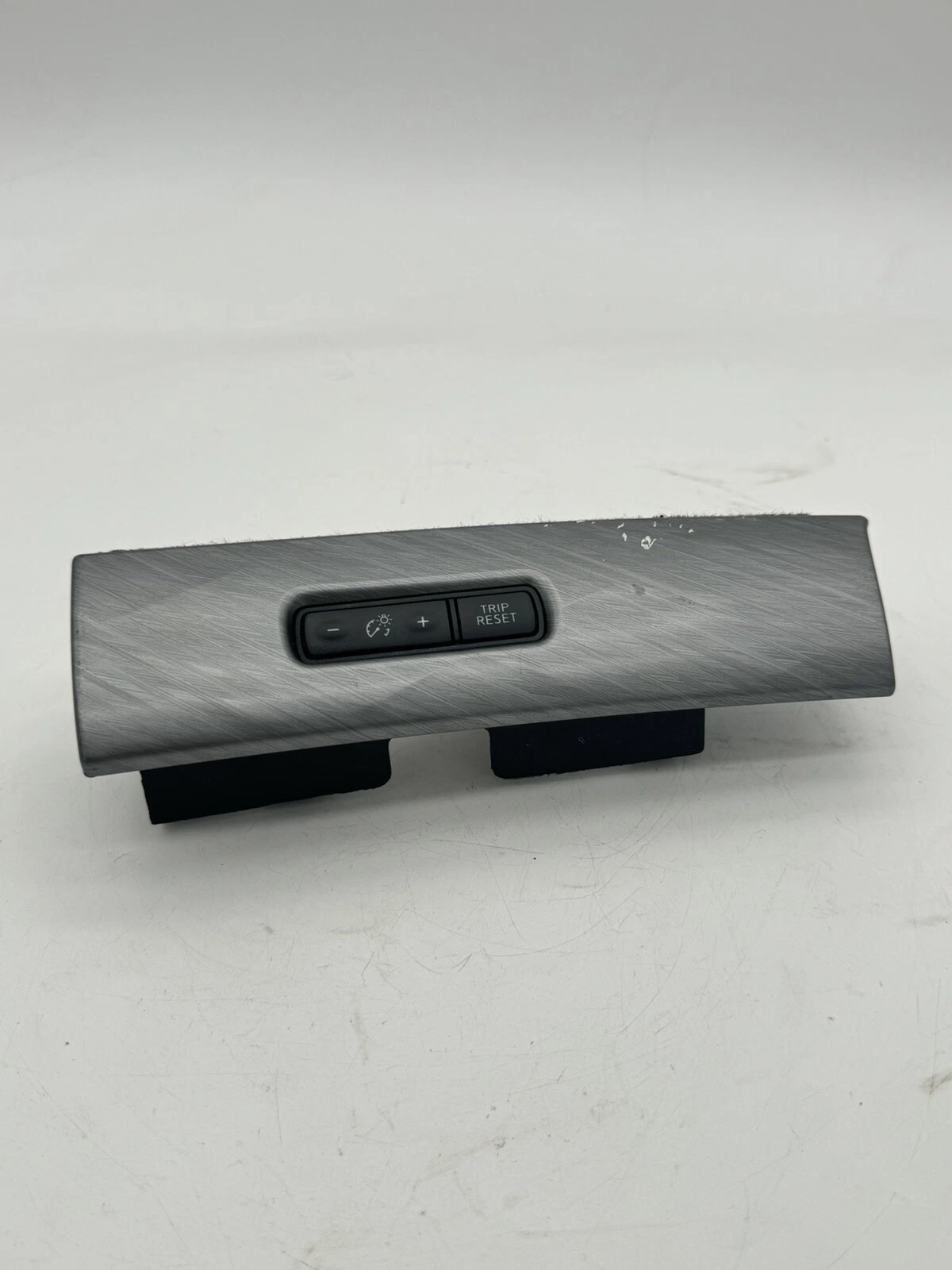 16-18 NISSAN MAXIMA FRONT LEFT DASH TRIM MOLDING W/ DIMMER TRIM SWITCH 684104RA0 - Image 2