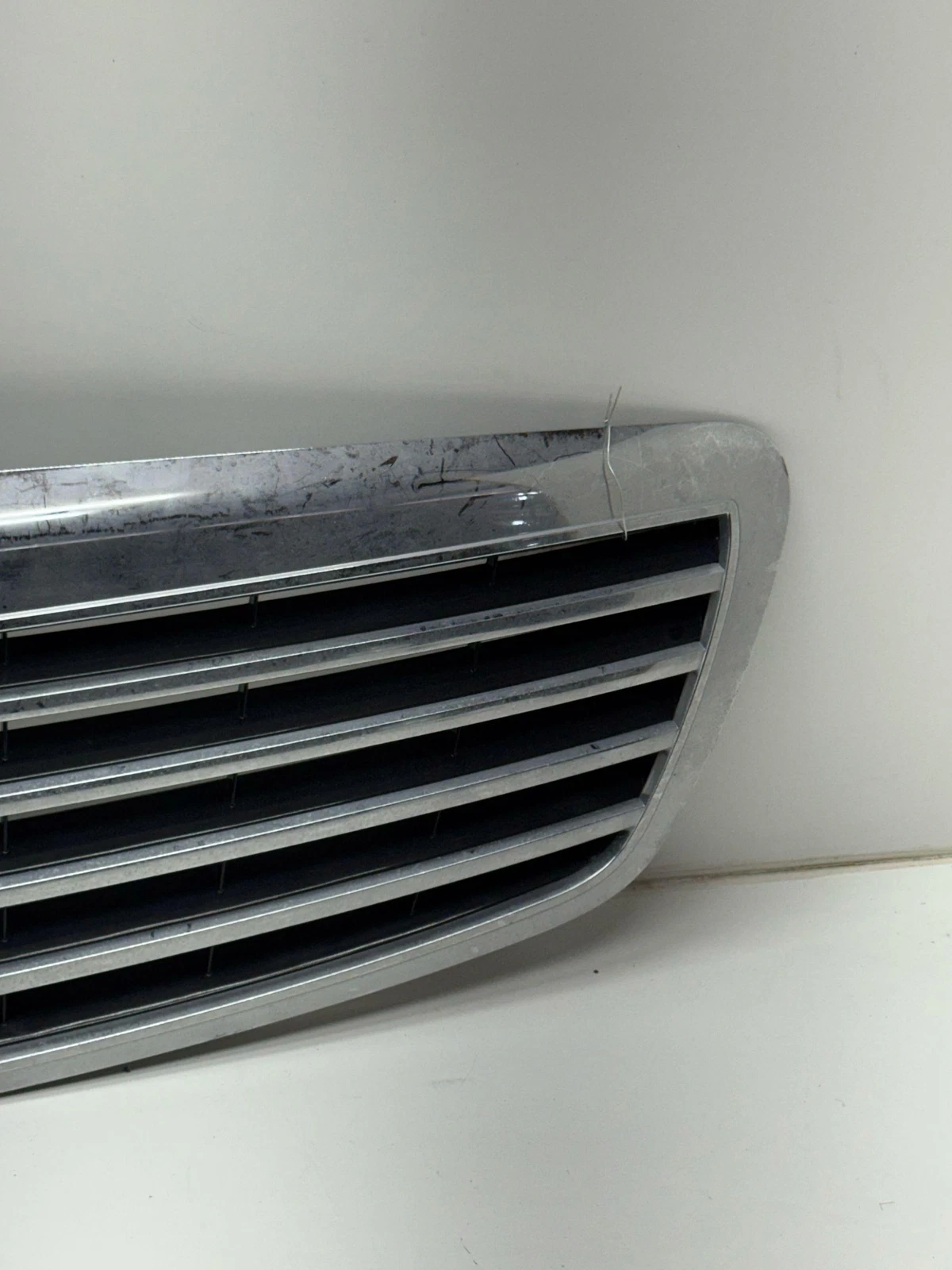 2007- 2009 Mercedes W221 S550 S450 Front Grille 2218800083 OEM - Image 2