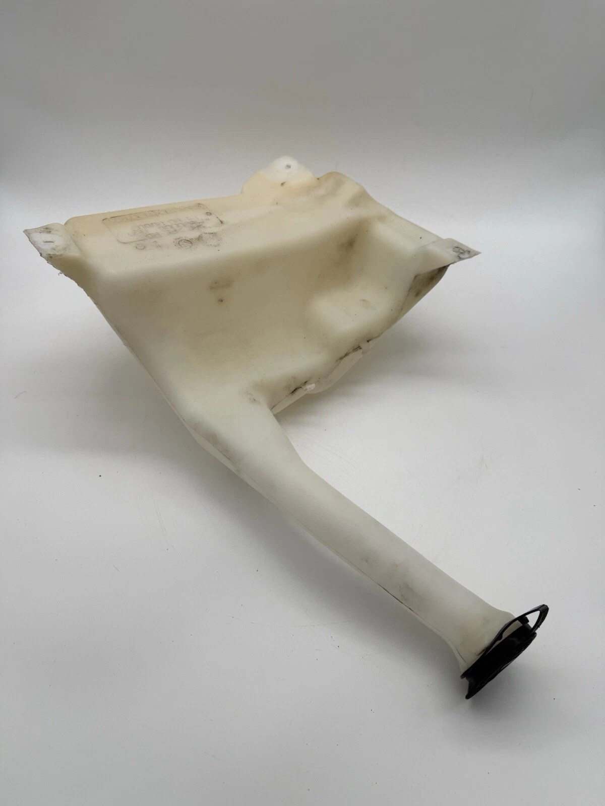 06-10 SATURN SKY FRONT WINDSHIELD WASHER FLUID RESERVOIR TANK ASSY, OEM - Image 9