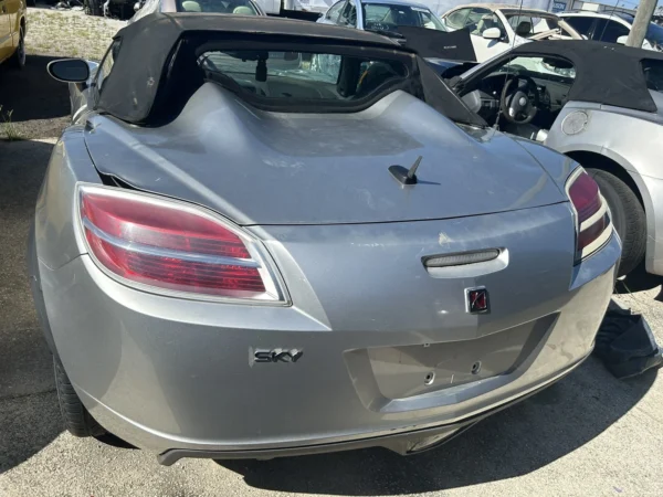 07-10 SATURN SKY OEM REAR BUMPER ASSEMBLY LIGHT GRAY OEM GREAT CONDITIONS ⭐️⭐️