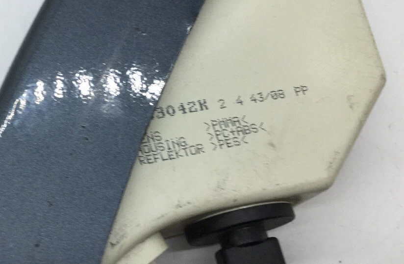 2006-2011 VOLKSWAGEN PASSAT B6 FRONT RIGHT TURN SIGNAL LIGHT LAMP 3C0807718A - Image 4