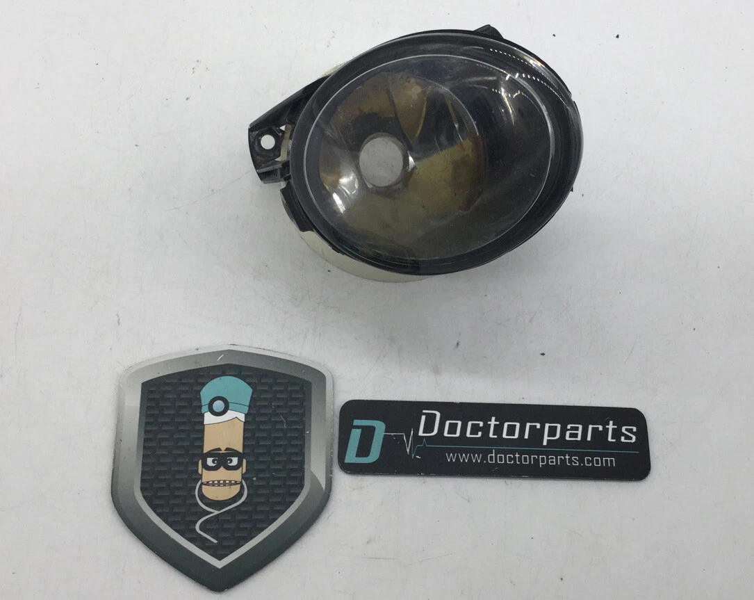 2005-2010 VOLKSWAGEN PASSAT FRONT RIGHT PASSENGER SIDE FOG LIGHT LAMP USED OEM - Image 4