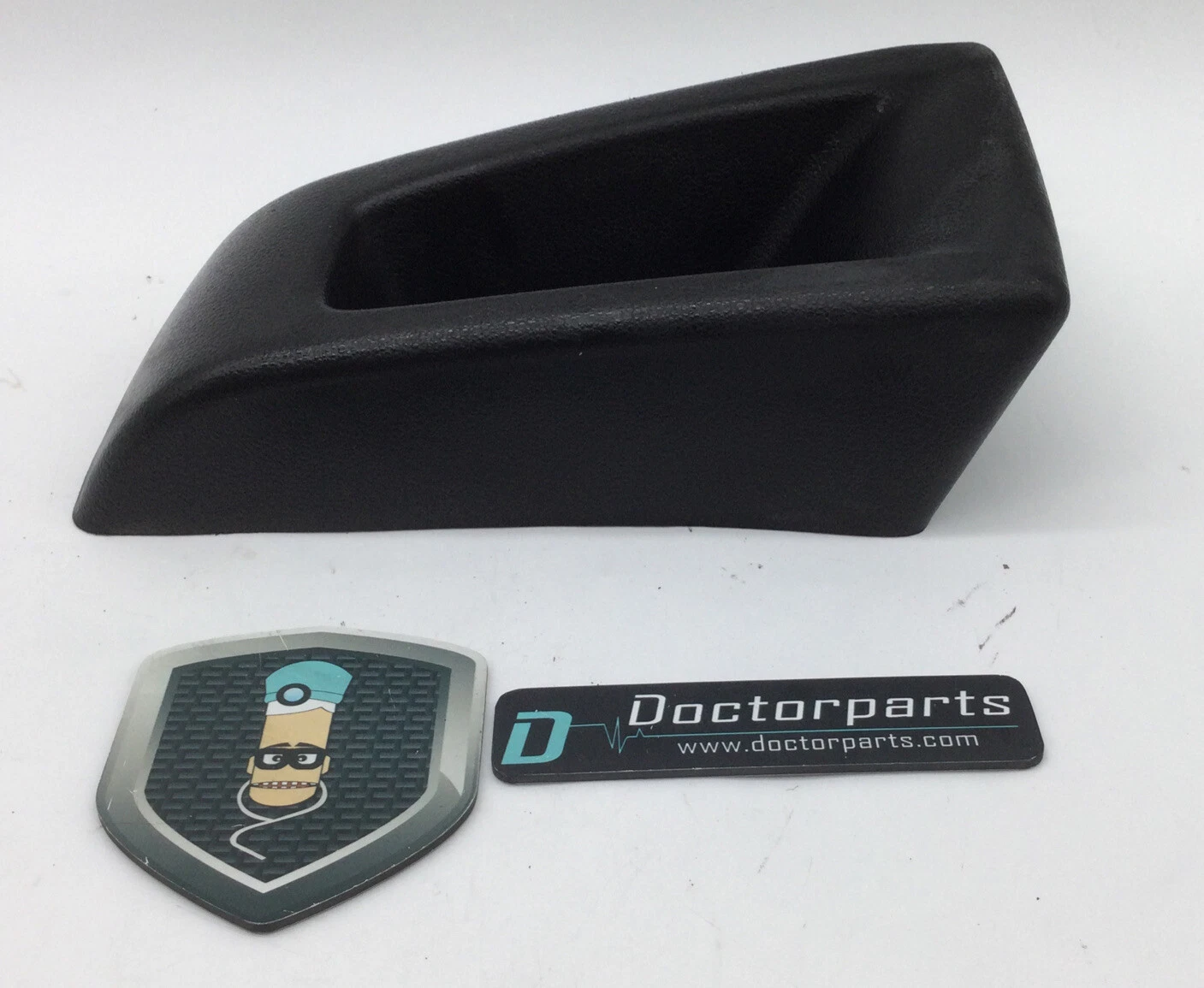 2003-2007 HUMMER H2 FRONT BUMPER LEFT SIDE EXTENSION END CAP CORNER COVER OEM