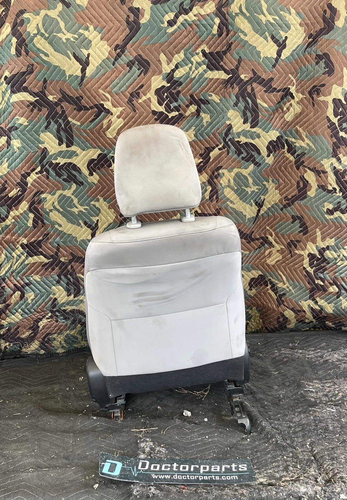 14-18 TOYOTA COROLLA FRONT LEFT DRIVER SIDE MANUAL SEAT OEM - Image 3