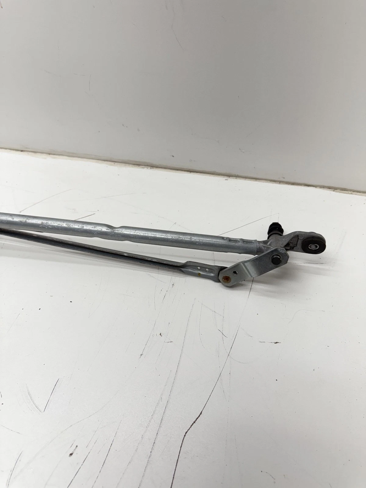 16-19 CHEVROLET CRUZE FRONT WINDSHIELD WIPER LINKAGE TRANSMISSION W/ MOTOR OEM - Image 8