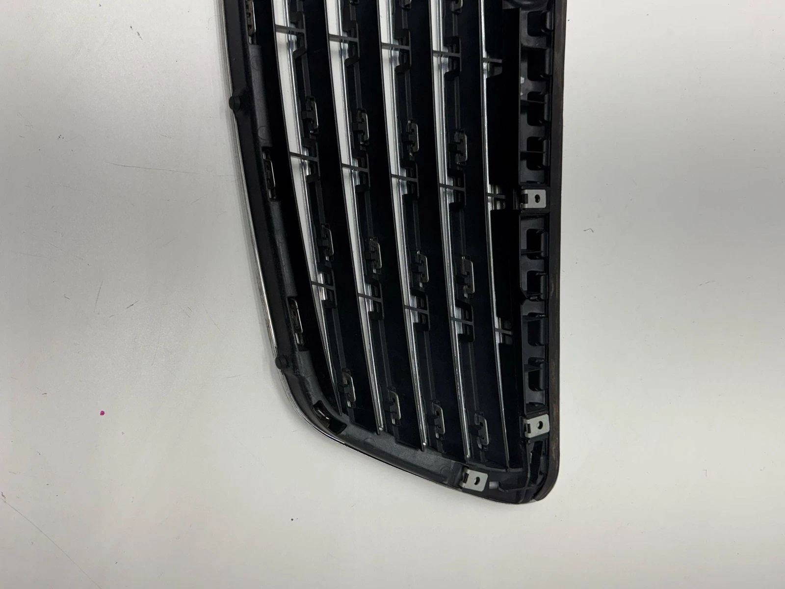 2007- 2009 Mercedes W221 S550 S450 Front Grille 2218800083 OEM - Image 3