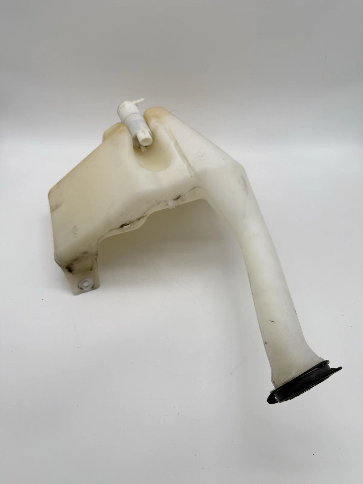 06-10 SATURN SKY FRONT WINDSHIELD WASHER FLUID RESERVOIR TANK ASSY, OEM - Image 3