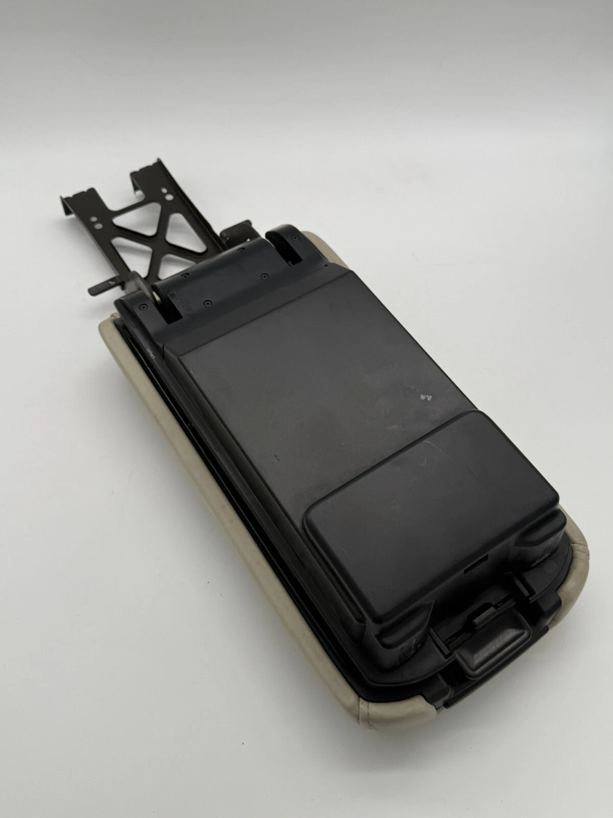 02-10 Lexus SC430 Front Center Console Armrest Lid Compartment Oem - Image 8