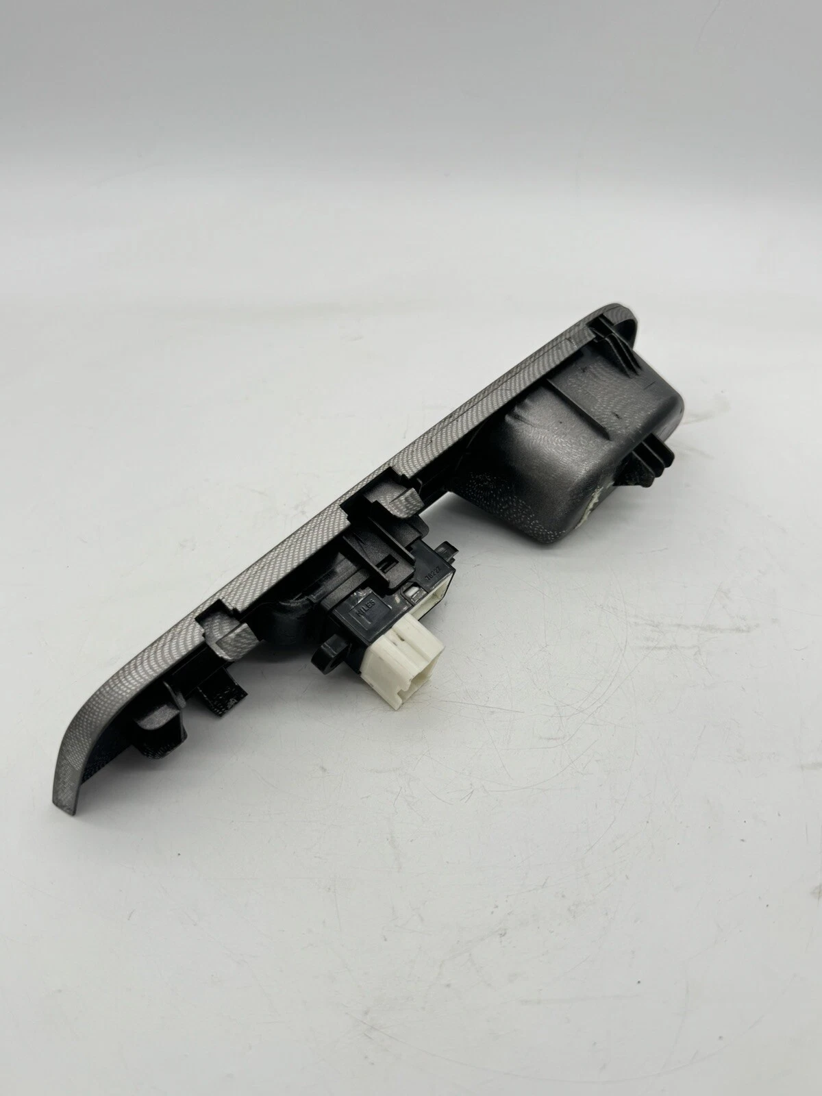 2007-2012 Nissan Versa Hatch Back Window Switch W Bezel Rear RH OEM 82960-EM31A - Image 5