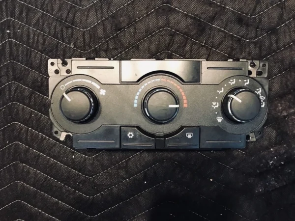 2008-2010 Dodge Charger Magnum 300 Ac Heater Climate Control Unit P55111871AB