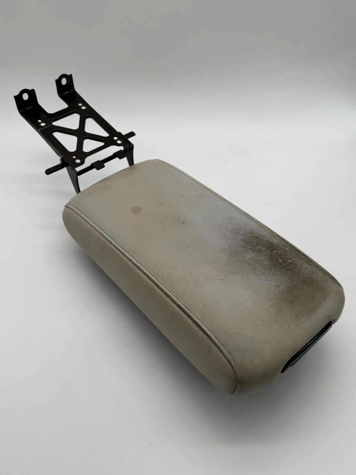 02-10 Lexus SC430 Front Center Console Armrest Lid Compartment Oem - Image 5