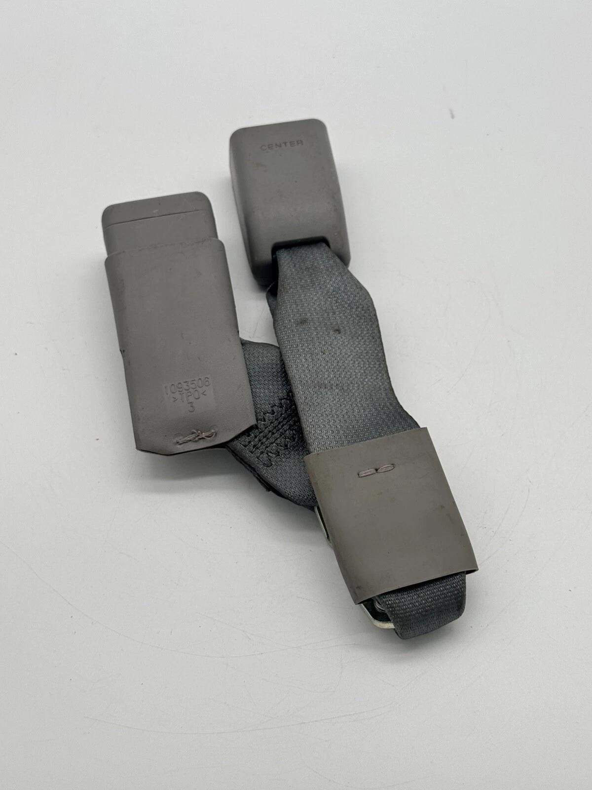 14 - 18 TOYOTA COROLLA REAR SEAT BELT CENTER BUCKLE OEM GRAY - Image 7