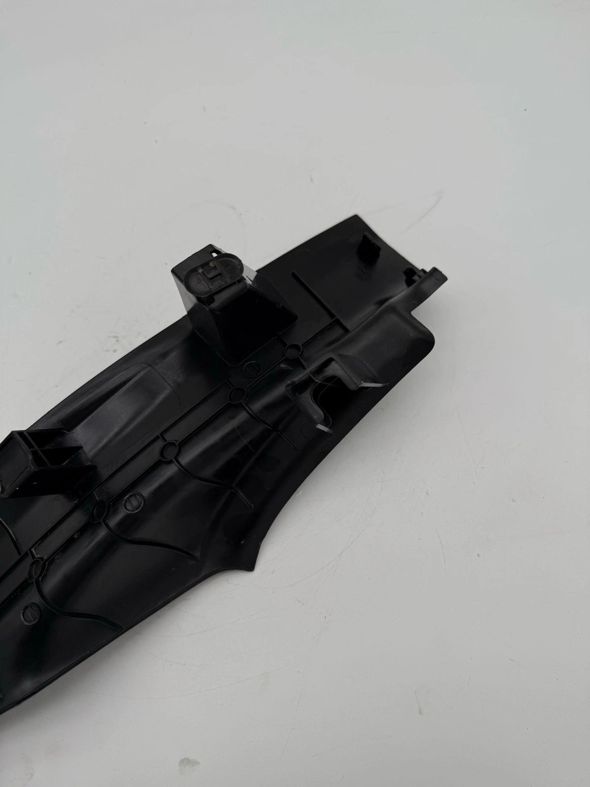 12-20 CHEVROLET SONIC Sill Scuff Plate Left Rear Door Floor Trim OEM 95932889 - Image 11