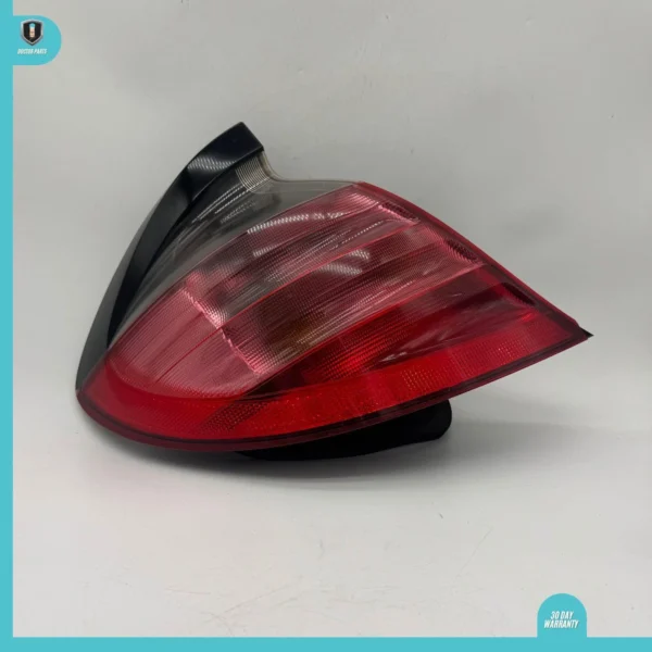 02-05 MERCEDES W203 C230 C320 PASSENGER LH COUPE TAIL LIGHT LAMP OEM A2038200864