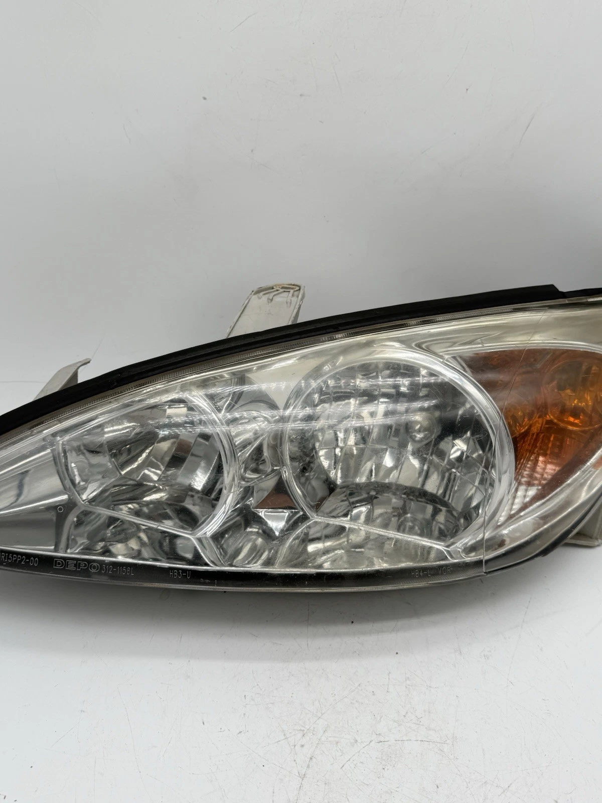2002-2004 Toyota Camry LE XLE Headlight Driver Left LH Side TO2502137C - Image 3