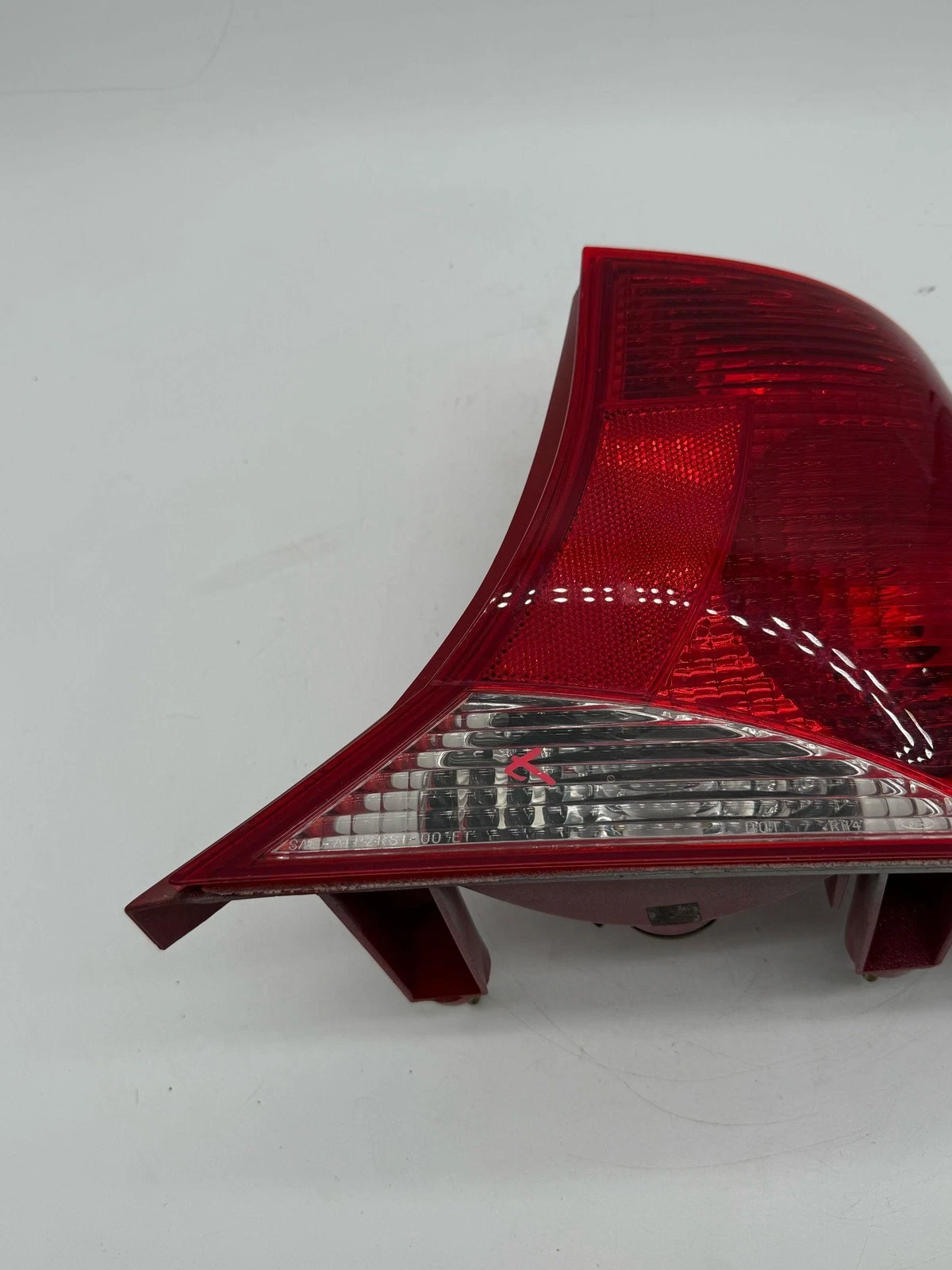 2002-2004 Ford Focus Right Rear Tail Light Assembly YS4X-13440-CA - Image 8