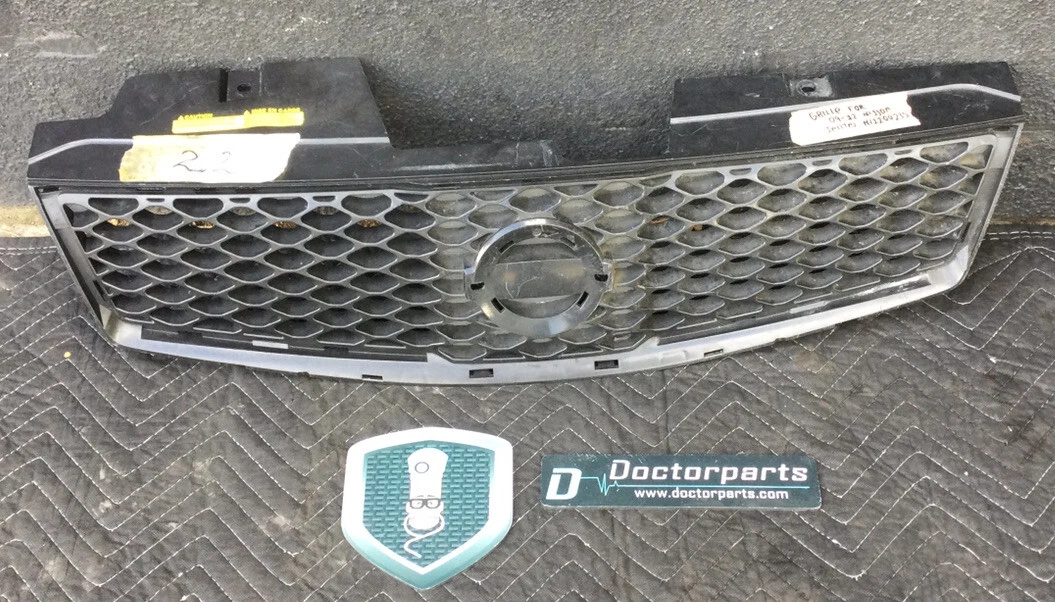 2005-2006 NISSAN ALTIMA NI1200213 FRONT GRILLE USED OEM LOCAL PICKUP - Image 2