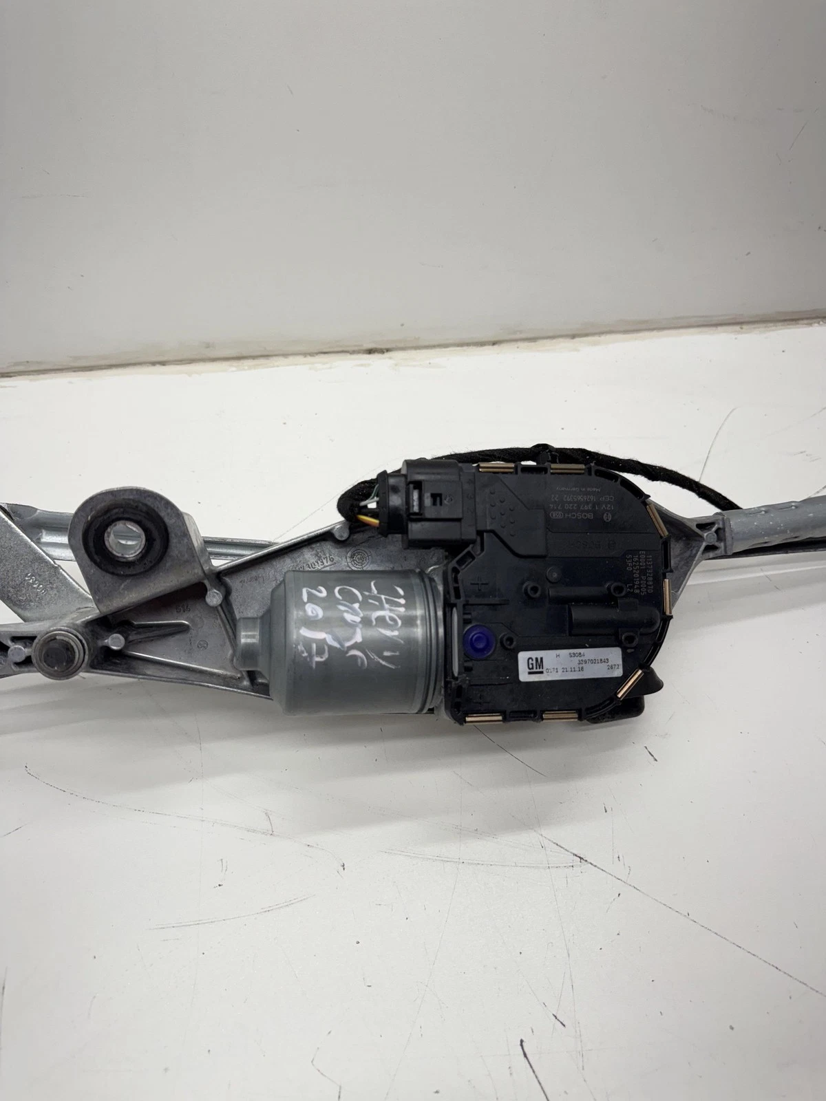 16-19 CHEVROLET CRUZE FRONT WINDSHIELD WIPER LINKAGE TRANSMISSION W/ MOTOR OEM - Image 5