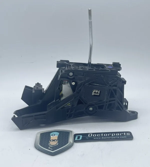 16 -17 TOYOTA CAMRY 2.5L Automatic Transmission Shifter Selector Lever OEM