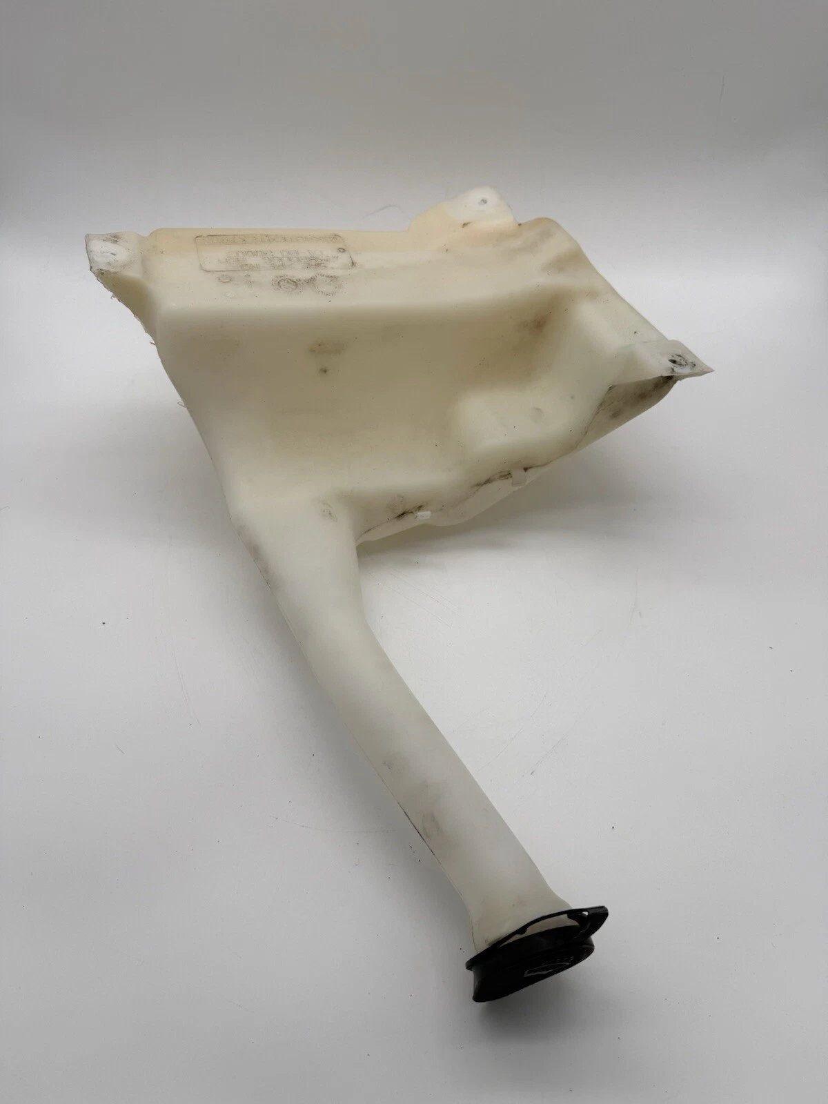 06-10 SATURN SKY FRONT WINDSHIELD WASHER FLUID RESERVOIR TANK ASSY, OEM - Image 8