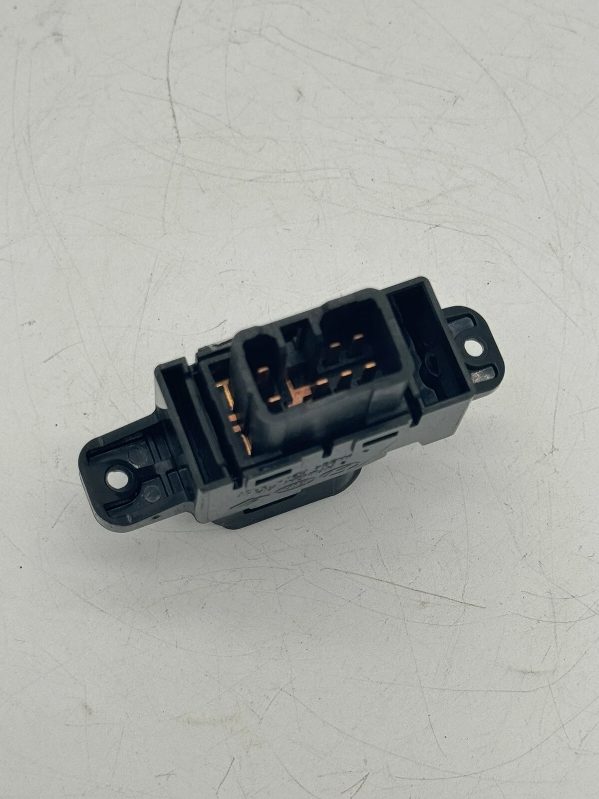 13-17 Hyundai Accent Rear Door Switch Assembly-Power Window Sub 93581-1R001 - Image 9
