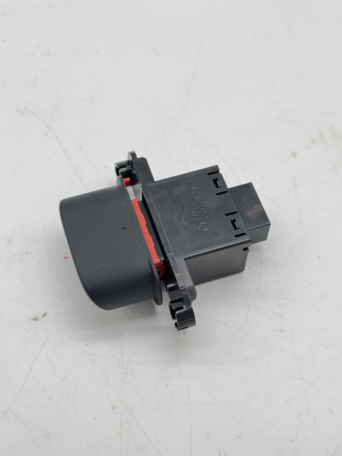 13-20 Kia Forte Emergency Hazard Light Control Switch OEM 299118139 - Image 9