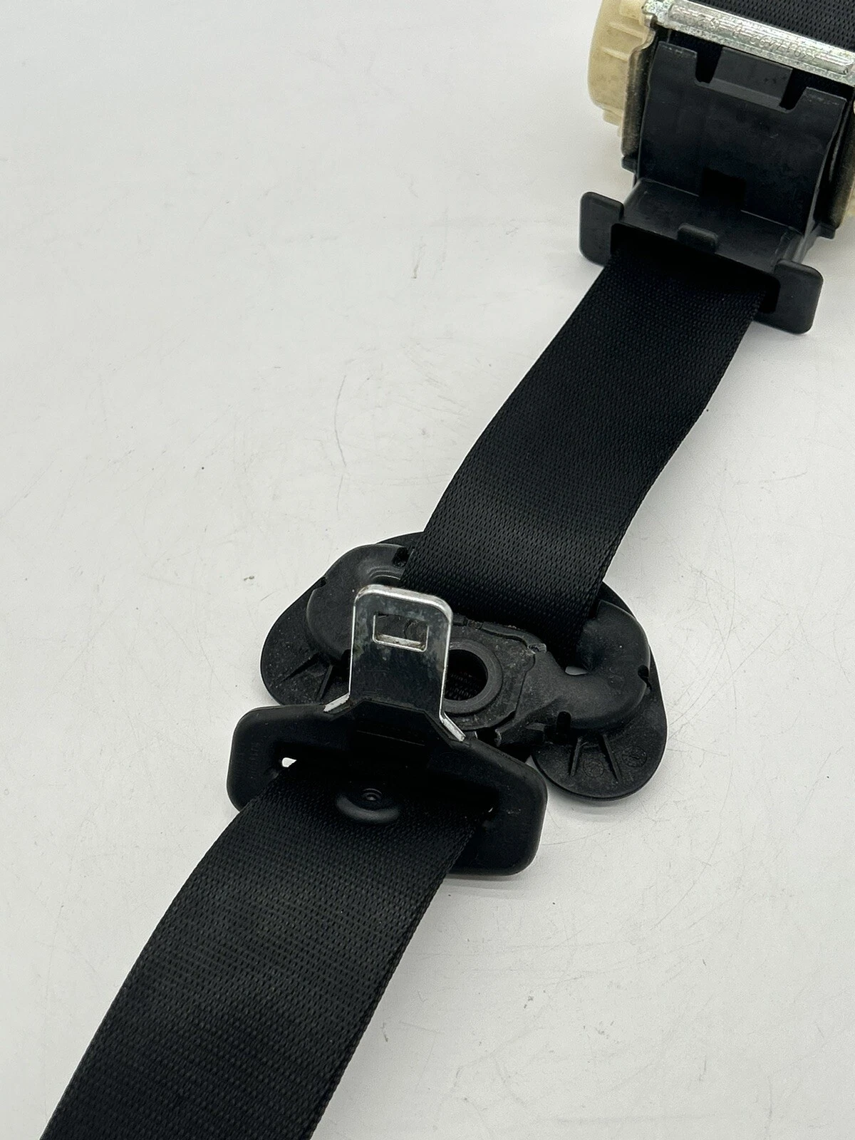 04-10 BMW 325i E83 Driver Left Front Seat Belt OEM 33017492 Black OEM - Image 3