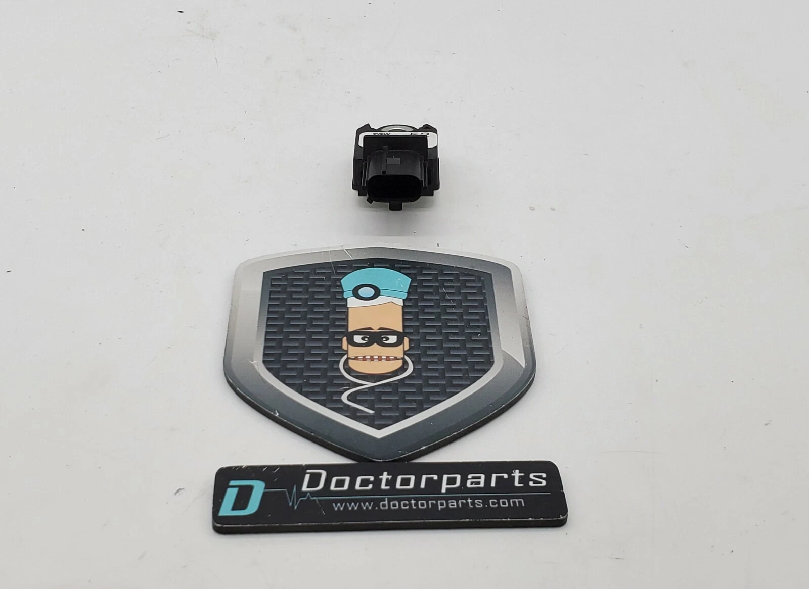 14 15 16 TOYOTA COROLLA RIGHT REAR IMPACT CRASH SENSOR OEM 89831-02210 - Image 2