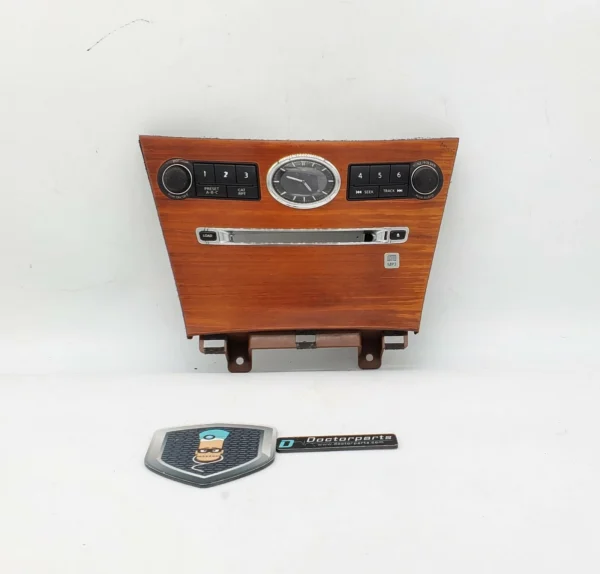 06-07 INFINITI M35 M45 FRONT DASH RADIO CONTROL PANEL W ANALOG CLOCK OEM