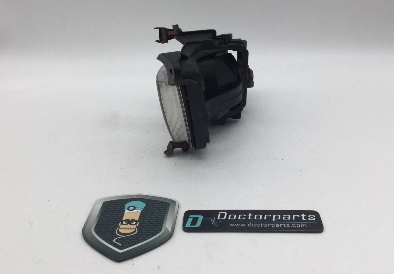 2007 - 2010 HYUNDAI ELANTRA HALOGEN FOG LIGHT RIGHT PASSENGER SIDE RH OEM USED - Image 2