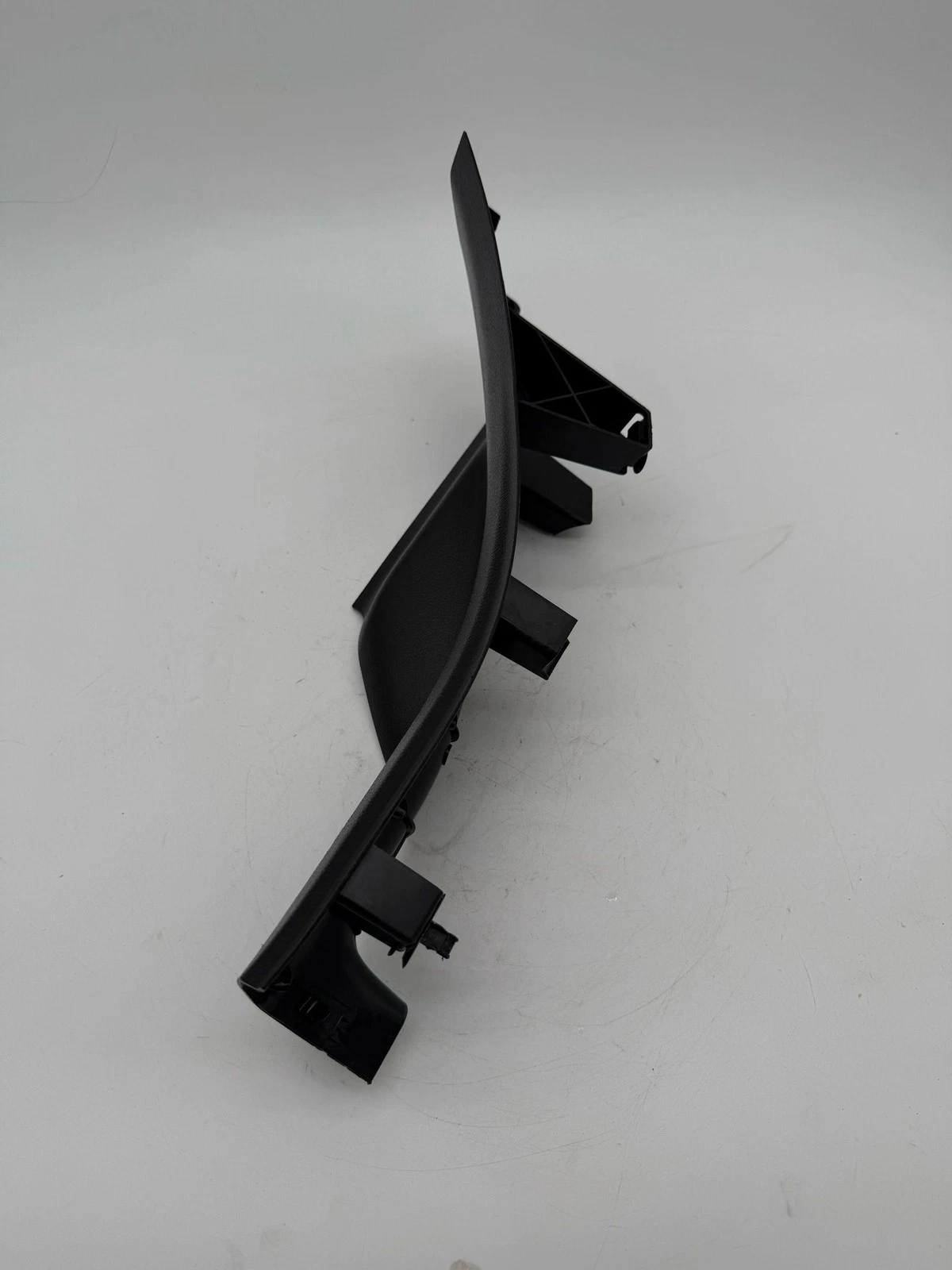 12-20 CHEVROLET SONIC Sill Scuff Plate Left Rear Door Floor Trim OEM 95932889 - Image 12