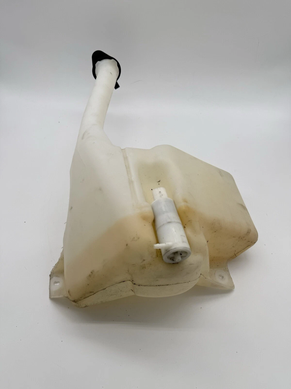 06-10 SATURN SKY FRONT WINDSHIELD WASHER FLUID RESERVOIR TANK ASSY, OEM - Image 11