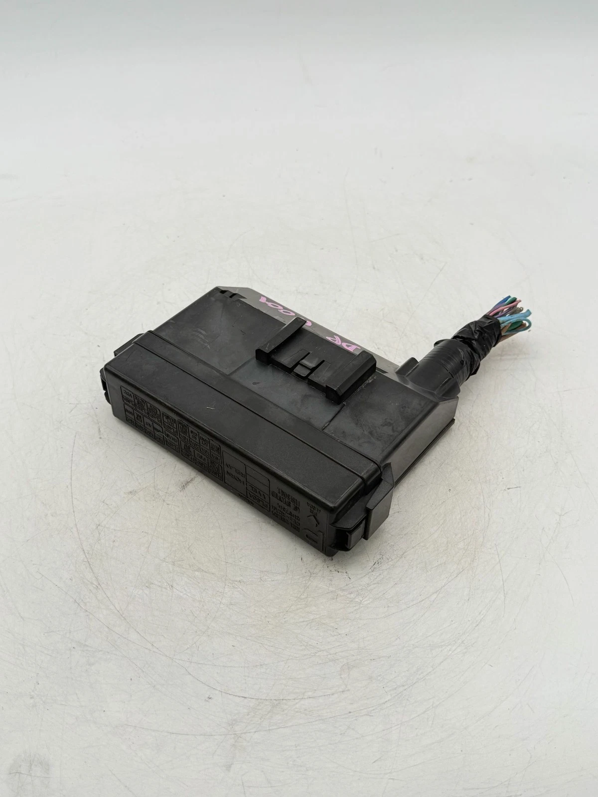 2008-2013 Infiniti G37 3.7L Engine Fuse Relay Unit Assembly 7254-5763-30 - Image 4
