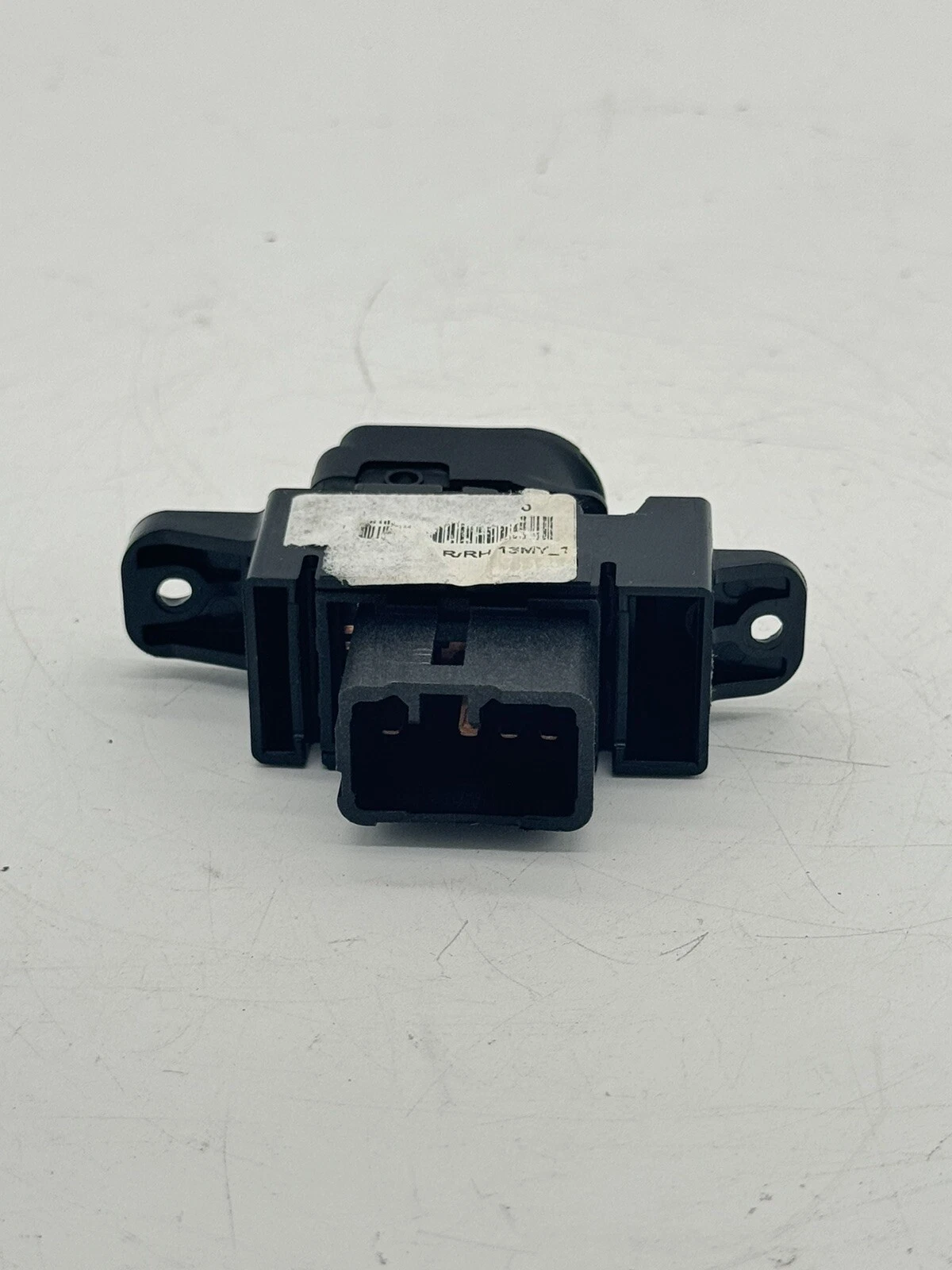 13-17 Hyundai Accent Rear Door Switch Assembly-Power Window Sub 93581-1R001 - Image 8