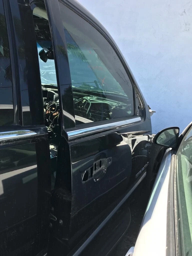 2007-2014 CADILLAC ESCALADE REAR DRIVER LEFT LH DOOR USED OEM LOCAL PICKUP - Image 7