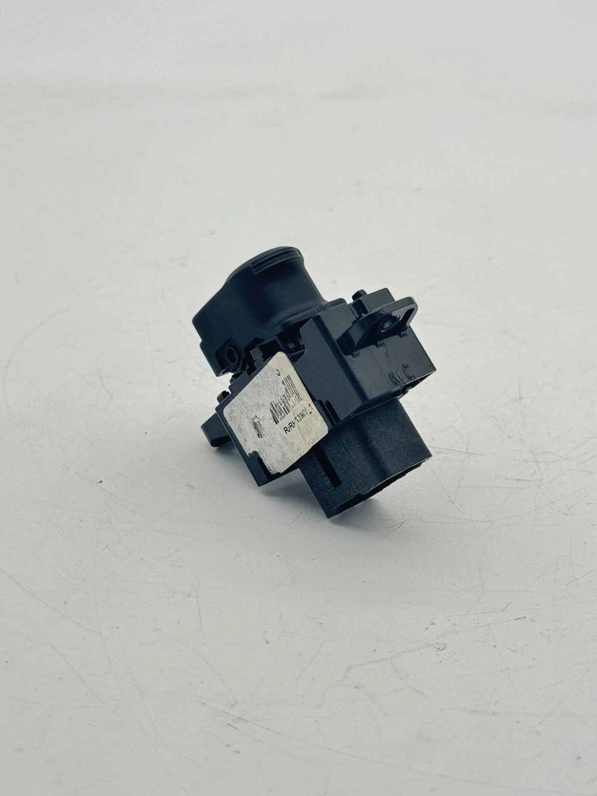 13-17 Hyundai Accent Rear Door Switch Assembly-Power Window Sub 93581-1R001 - Image 6