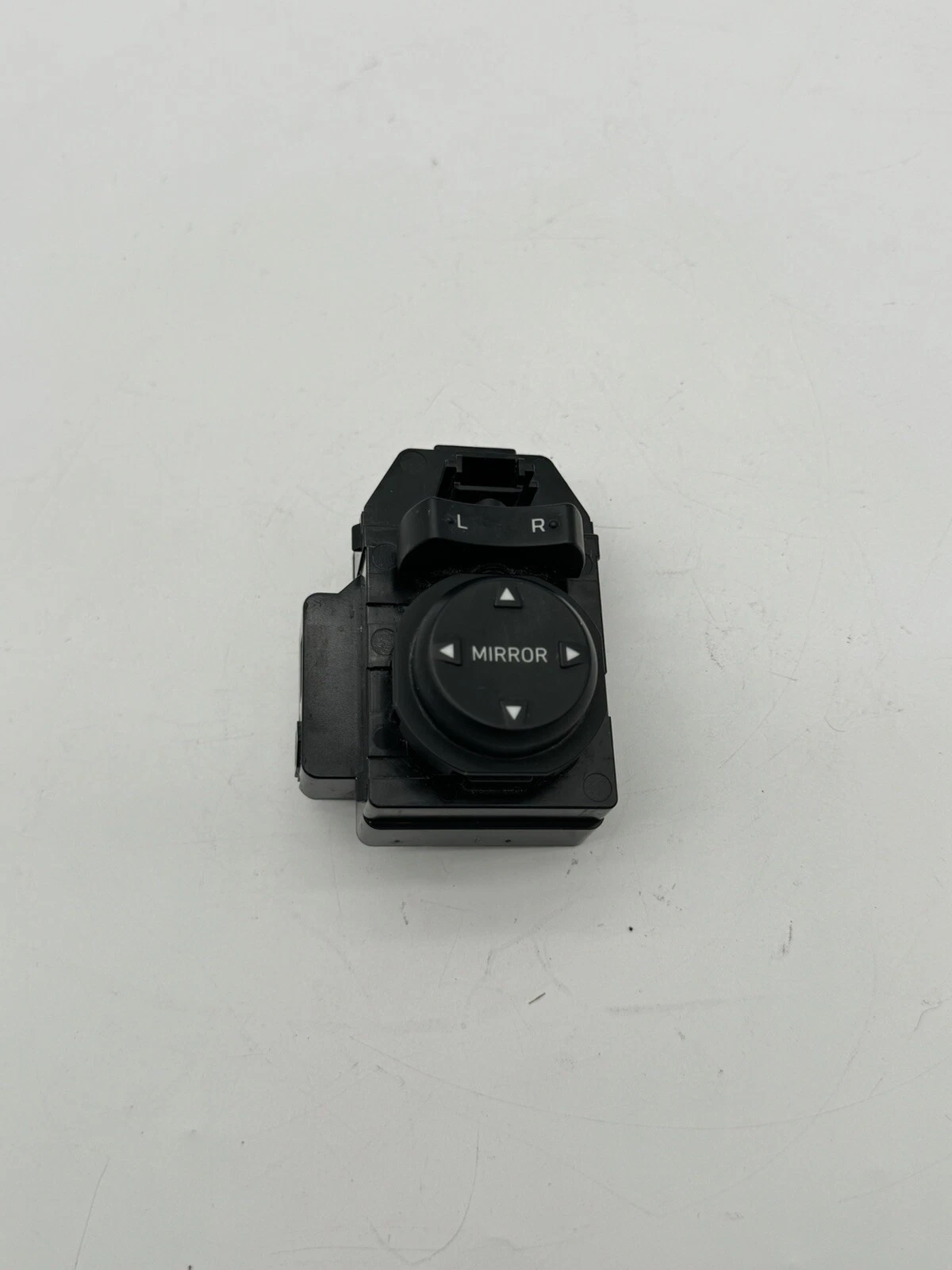 18-19 Kia RIO Front Door Switch Driver's Mirror 2222288 - Image 7